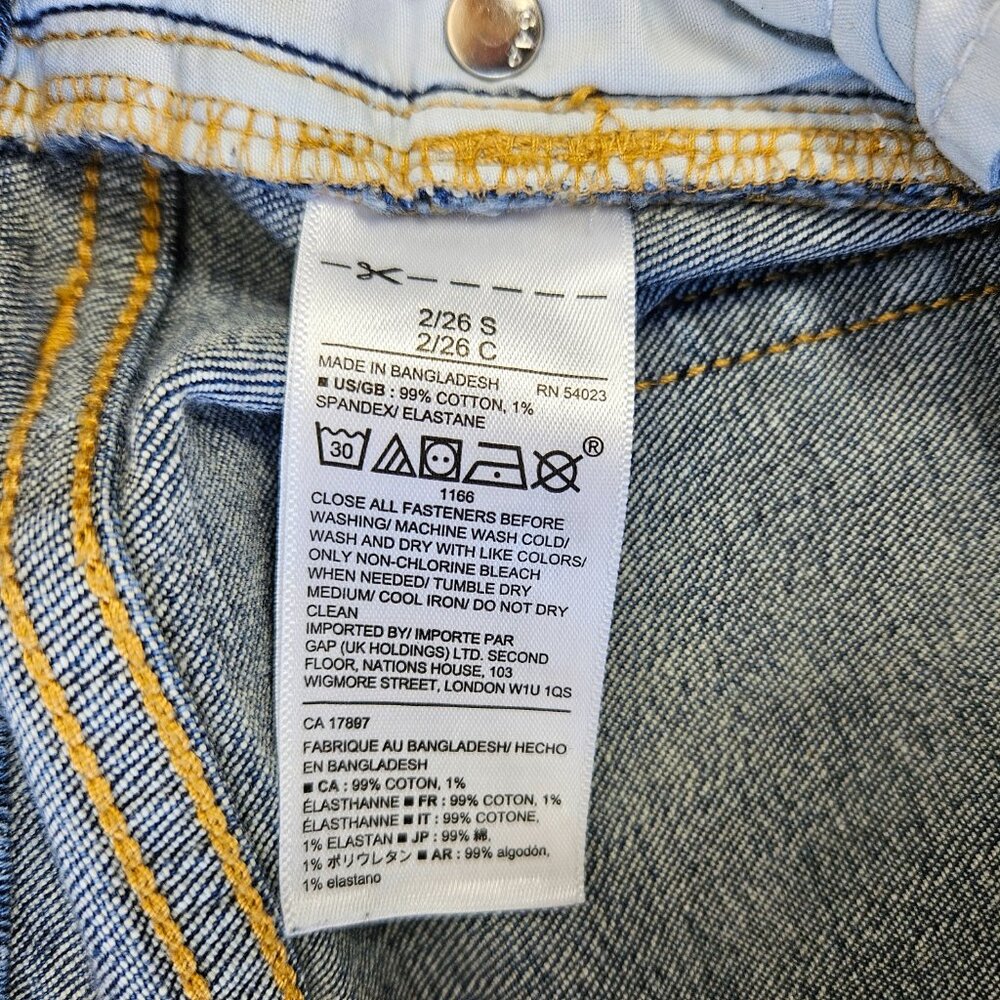 GAP Size 2 / 26s Short Girlfriend Jeans Medium Wash Mid Rise Stretch Womens - Picture 9 of 10